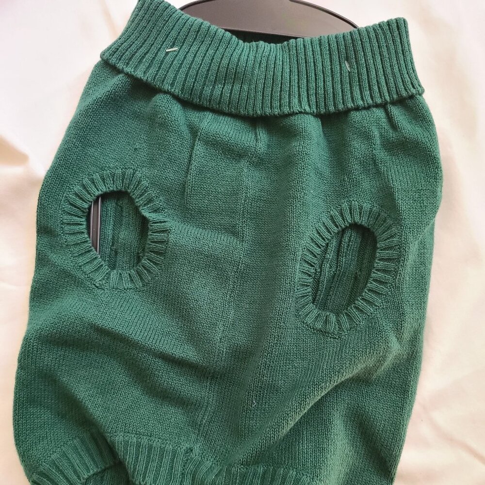 St. John's DOG cable knit sweater
